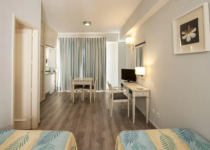 Апартаменти Colon Playa