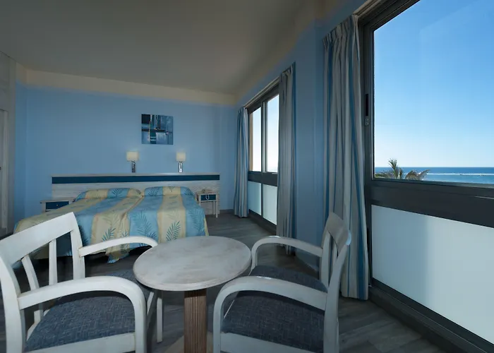 كولون بلايا