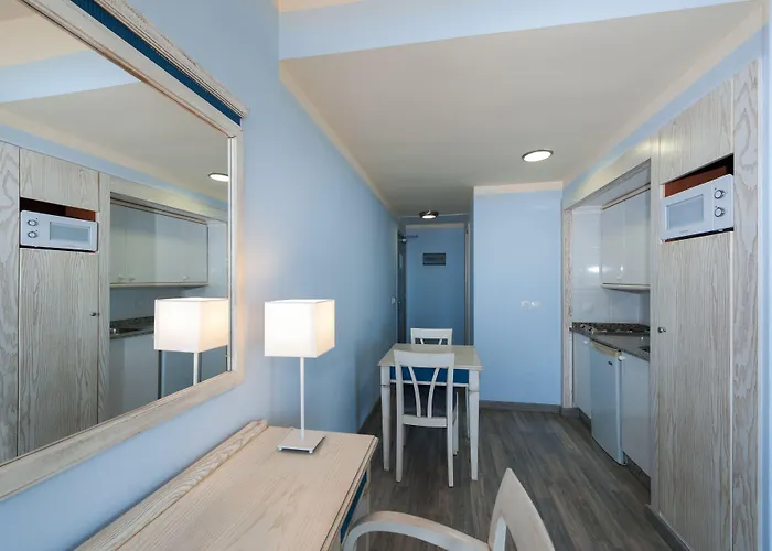 Colon Playa Апартаменти *