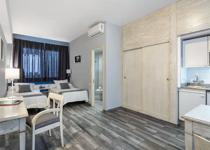 Апартаменти Colon Playa *